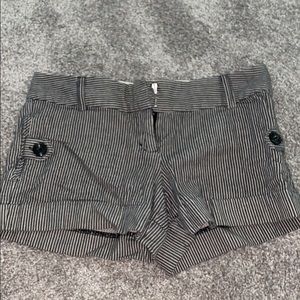 Stripped Shorts